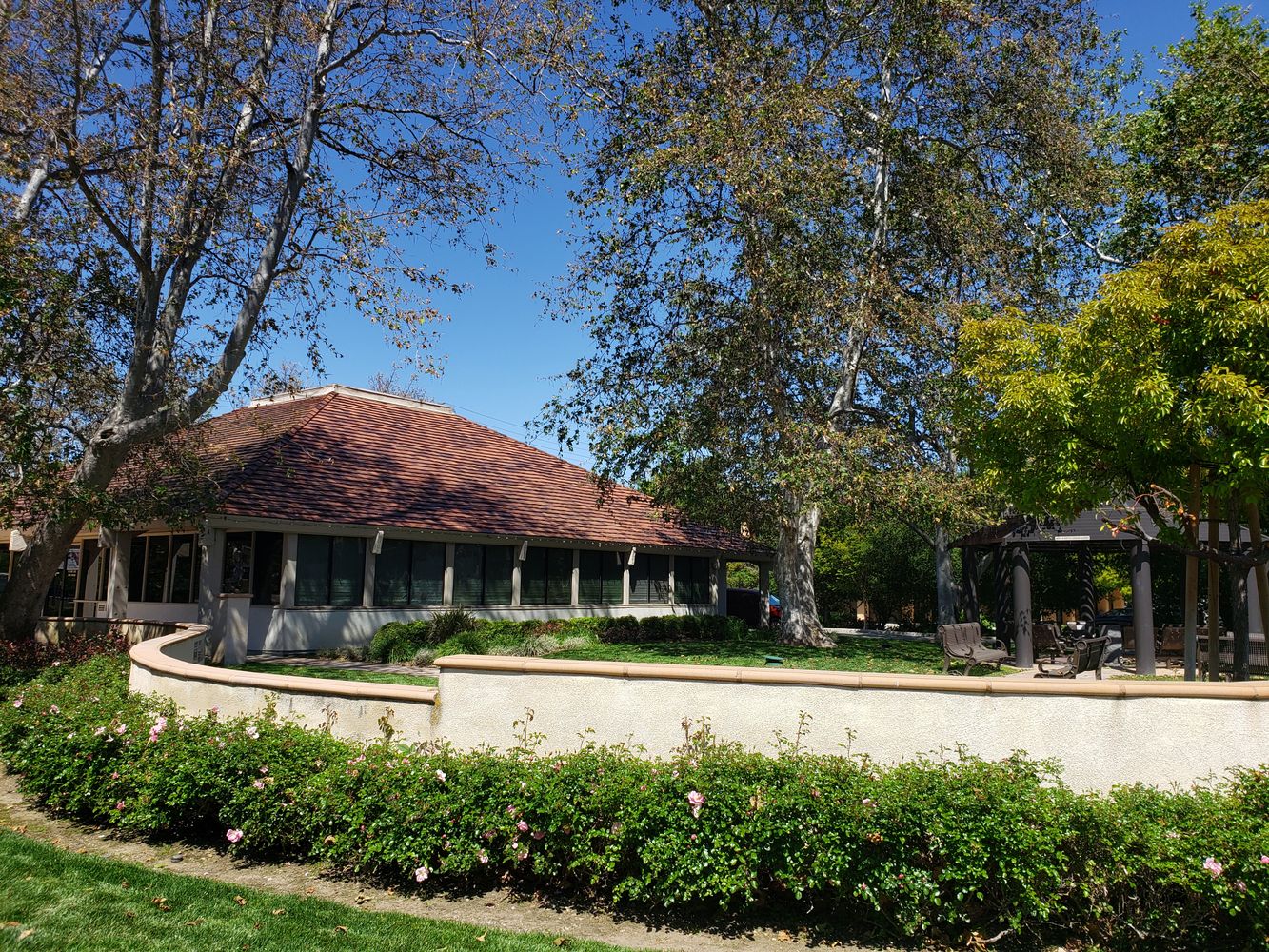 530 Hampshire Rd, Westlake Village, CA 91361